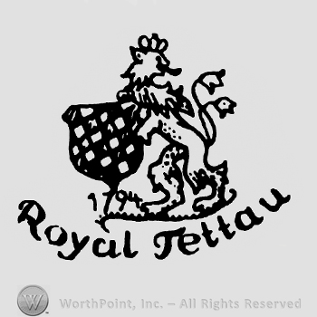 Lion with crown and shield;Royal Tettau written below.