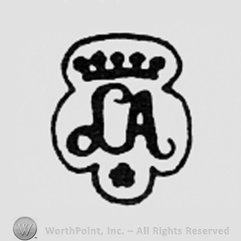 Letters LA and a crown above.