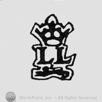 Crowned letters IL.