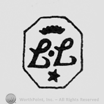 Crowned letters IL and a star bellow.