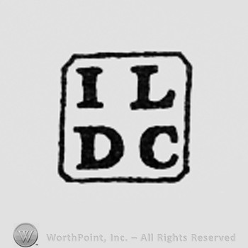 Letters IL and DC inside a square.