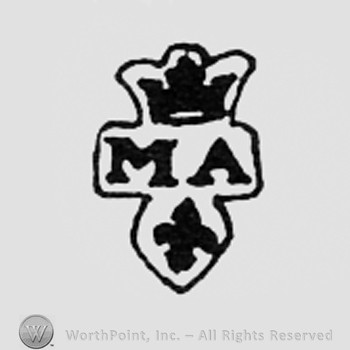 Crowned letters MA and a star bellow.