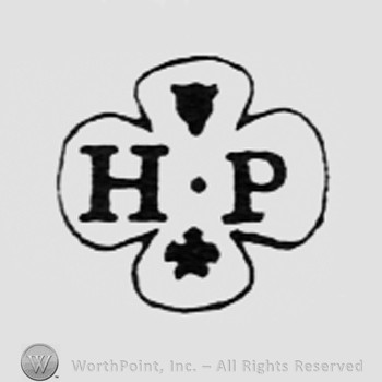 Letters HP and two stars above and bellow.
