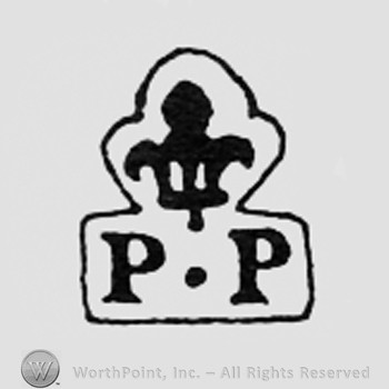 Fleur-de-lis above letters PP.