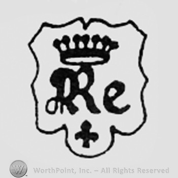 Crowned letters RE above a fleur-de-lis.