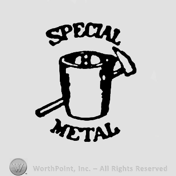 A recipient over a hammer, Special Metal written above and below with uppercase letters