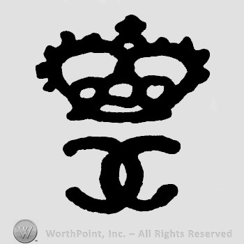 Monogram of letters CC and a crown on top.