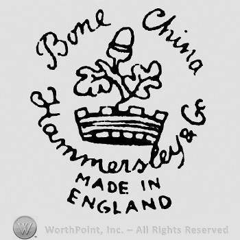 A crown with an acorn in the middle;Bone China Hammersley & Co Made in England round written.