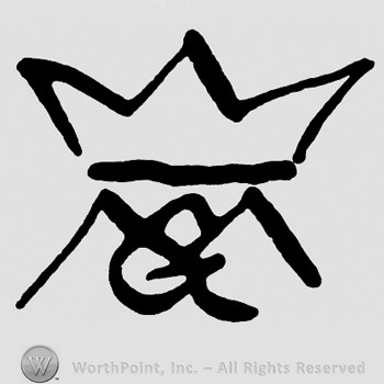 Monogram of letters GM and a crown on top.