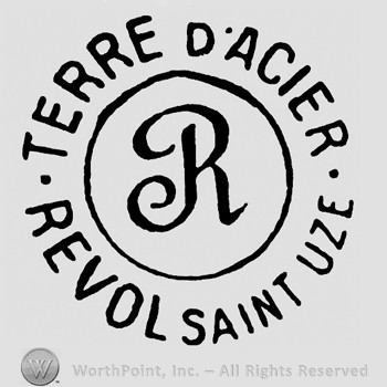 Circle with letter R in the middle;Terre D'Acier Revol Saint Uze written outside.