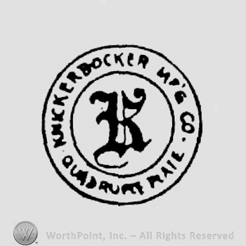 A double circle with initial K in center ; KNICKERDOCKER MFG Co. QUADRUPLE PLATE written around with uppercase letters.