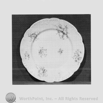 Larkin luncheon plate pattern.