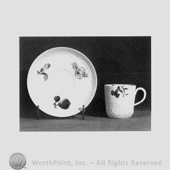 Chloe cup and saucer pattern.