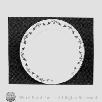 Tracy dinner plate pattern.