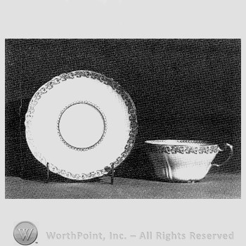 Unnamed cup and saucer pattern.