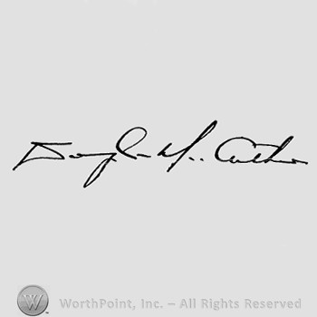 Autograph/Signature : Douglas MacArthur.