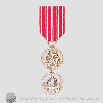 Military decoration : Second Nicaraguan Campaign Medal.