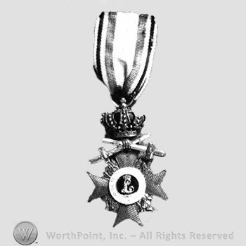 Military Merit Cross : I Class with crown and swords.