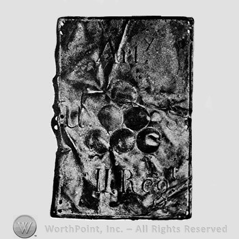 Insignia consisted of large hat plates; word ART, cannon balls and II REG written below.