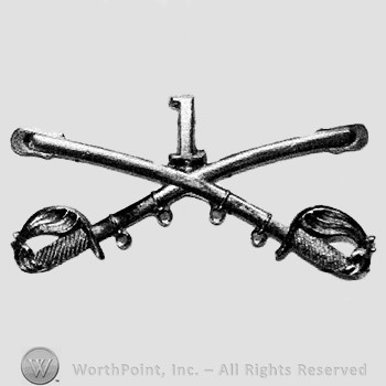 Insignia consisted of crossed sabres and number 1 at the intersection.