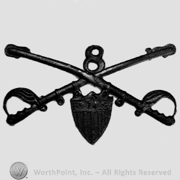 Insignia consisted of crossed sabres and number 8 above and shield below.