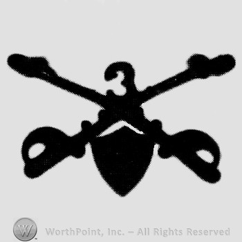 Insignia consisted of crossed sabres and number 3 above and shield below.
