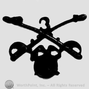 Insignia consisted of crossed sabres and number 3 above and winged wheel below.