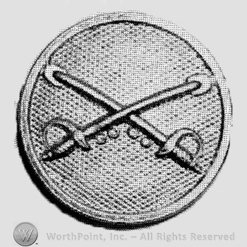 Insignia consisted of collar disc with crossed sabres on.