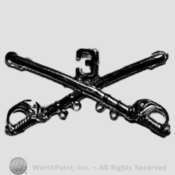 Insignia consisted of crossed sabres and number 3 above.