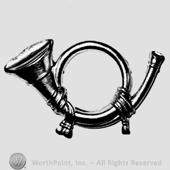 Insignia consisted of a metal horn.