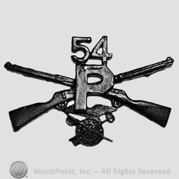 Insignia consisted of crossed rifles, letter P in the center, wheel below  and number 52 above.