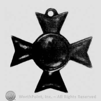 Medal like a cross.