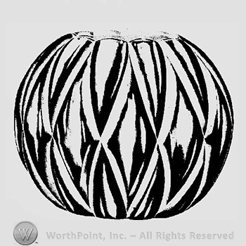 Glass pattern : No 335/Beaded Swirl.