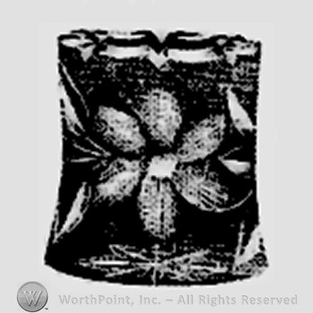 Glass pattern : Panelled Dogwood.