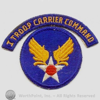 Army Air Forces Shoulder Sleeve Insignia : 1st Troop Carrier Command.