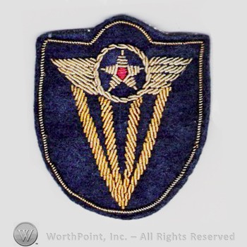 Army Air Forces Shoulder Sleeve Insignia : 4th Air Force.