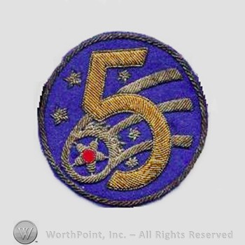 Army Air Forces Shoulder Sleeve Insignia : 5th Air Force.
