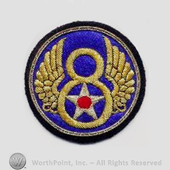 Army Air Forces Shoulder Sleeve Insignia : 8th Air Force.