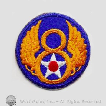Army Air Forces Shoulder Sleeve Insignia : 8th Air Force.