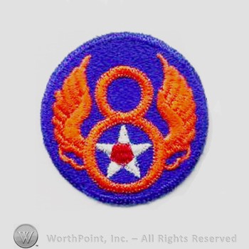 Army Air Forces Shoulder Sleeve Insignia : 8th Air Force.