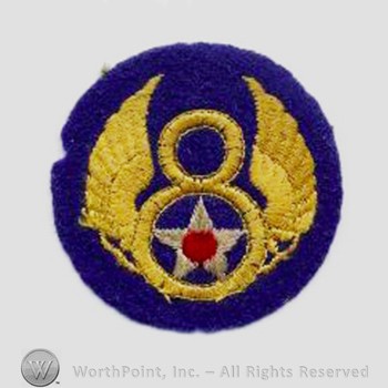 Army Air Forces Shoulder Sleeve Insignia : 8th Air Force.