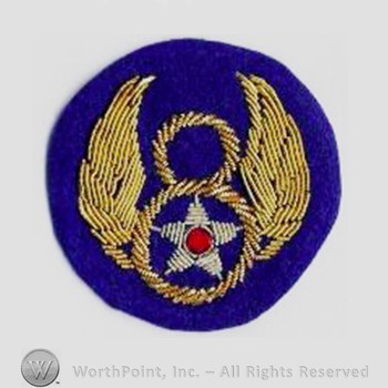 Army Air Forces Shoulder Sleeve Insignia : 8th Air Force.