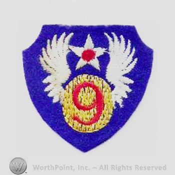 Army Air Forces Shoulder Sleeve Insignia : 9th Air Force.