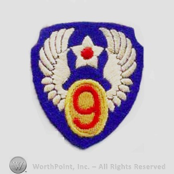 Army Air Forces Shoulder Sleeve Insignia : 9th Air Force.