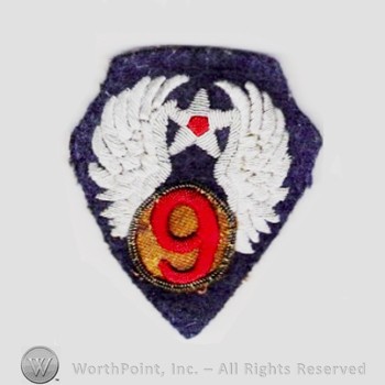 Army Air Forces Shoulder Sleeve Insignia : 9th Air Force.