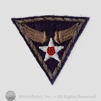 Army Air Forces Shoulder Sleeve Insignia : 12th Air Force.