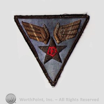 Army Air Forces Shoulder Sleeve Insignia : 12th Air Force.