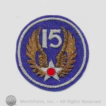 Army Air Forces Shoulder Sleeve Insignia : 15th Air Force.