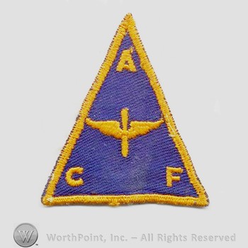 Army Air Forces Shoulder Sleeve Insignia : Army Air Force Aviation Cadet, Flying.