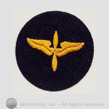 Army Air Forces Shoulder Sleeve Insignia : Aviation Cadet.